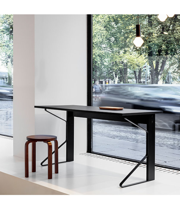 Artek  Artek - Kaari Desk REB 005 black oak, black high gloss HPL