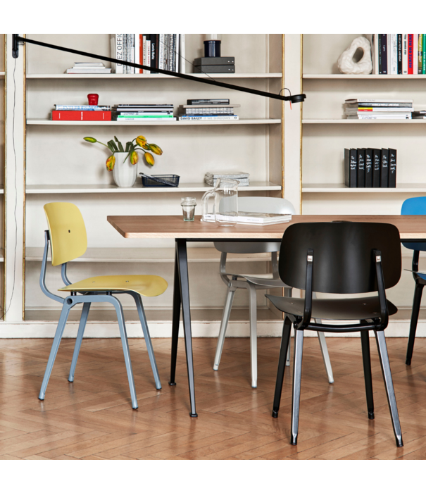 Hay  Pyramid 02 Eettafel gelakt eiken, beige voet 250cm
