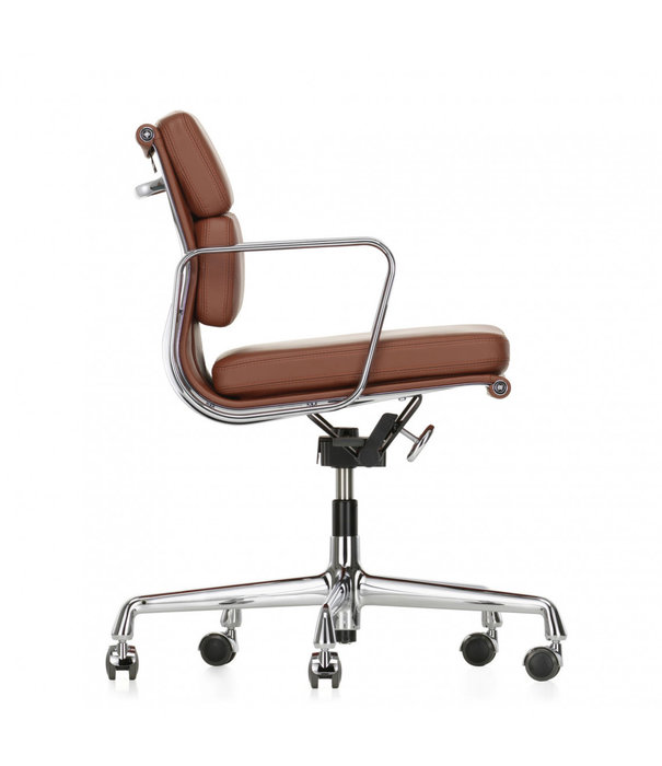 Vitra  Vitra - Soft Pad Chair EA 217 bureaustoel, cognac leer