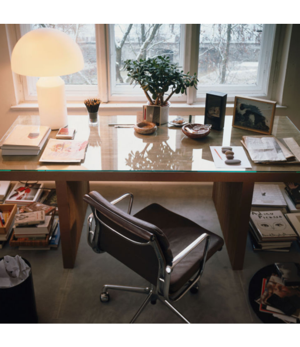 Vitra  Soft Pad Chair EA 217 bureaustoel, cognac leer