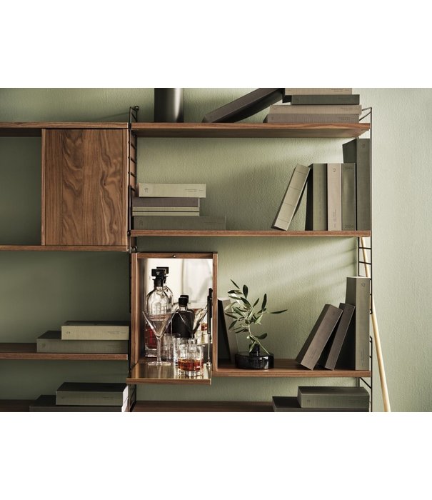 String  String System Collection - Tiny Cabinet walnoot, luik deur