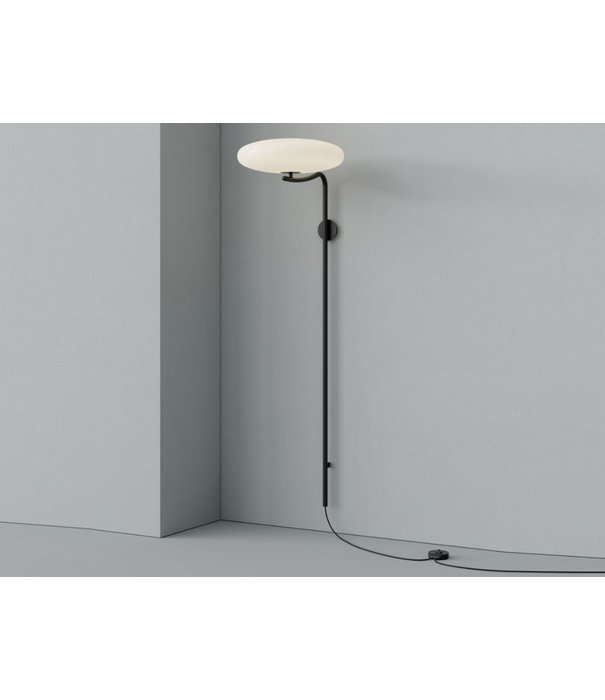 Astep  Astep: Model 2065 wandlamp met stekker