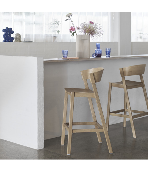 Muuto  Muuto - Cover counter kruk dark beige H65 cm