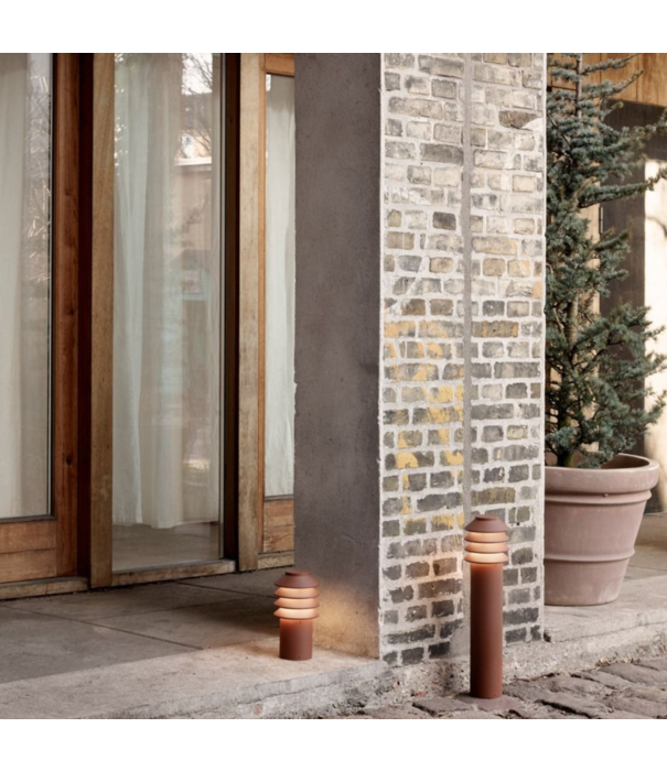 Louis Poulsen  Louis Poulsen - Bysted Garden outdoor lamp short - Corten