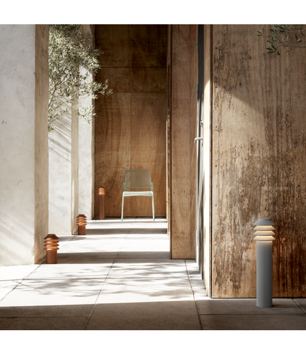 Louis Poulsen  Louis Poulsen - Bysted Garden outdoor lamp short - Aluminium