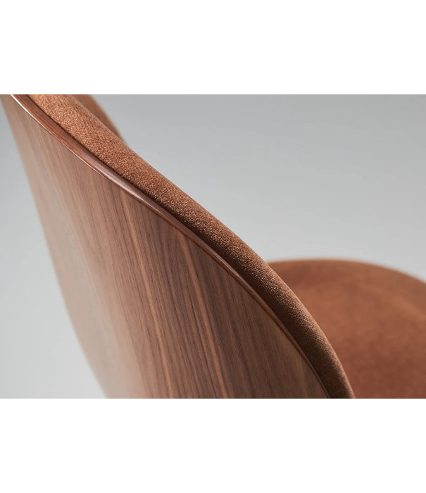 Gubi  Gubi - Beetle 3D stoel eiken - Camo leder tundra grey 3 - zwart chrome voet