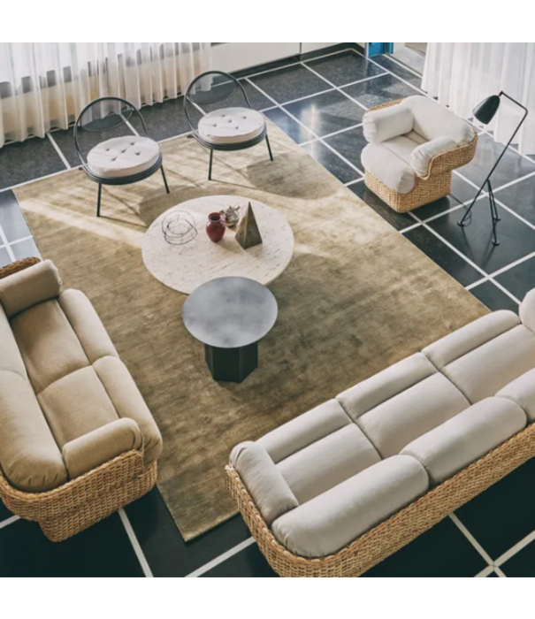 Gubi  Gubi - Basket 3 Seater Sofa, rattan -  Belsuede Special FR133