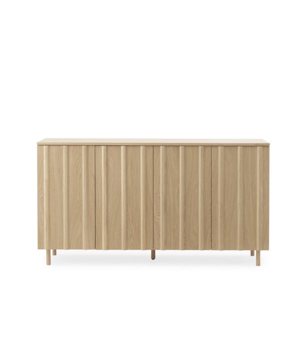 Normann Copenhagen  Normann Copenhagen -Rib dressoir eiken L159 cm.