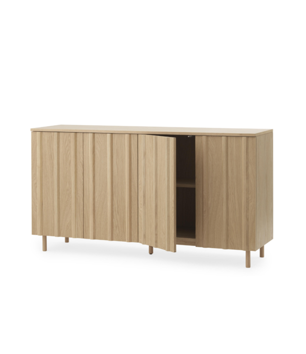 Normann Copenhagen  Normann Copenhagen -Rib dressoir eiken L159 cm.