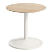 Muuto - Soft Side Table massief eiken, off white  Ø41/H40