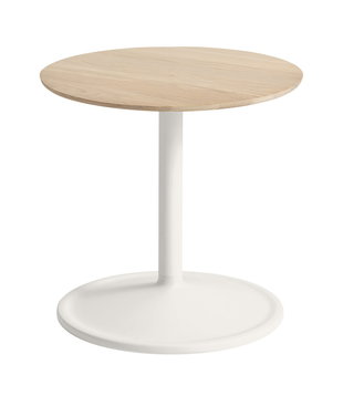 Muuto - Soft Side Table massief eiken, off white Ø41 / H40