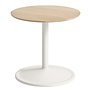 Muuto - Soft Side Table massief eiken, off white  Ø41/H40