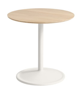 Muuto - Soft Side Table solid oak, off white Ø41 / H48