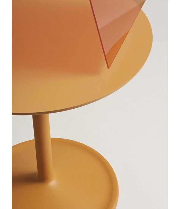 Muuto  Muuto - Soft Side bijzettafel oranje laminaat Ø41/H48 cm