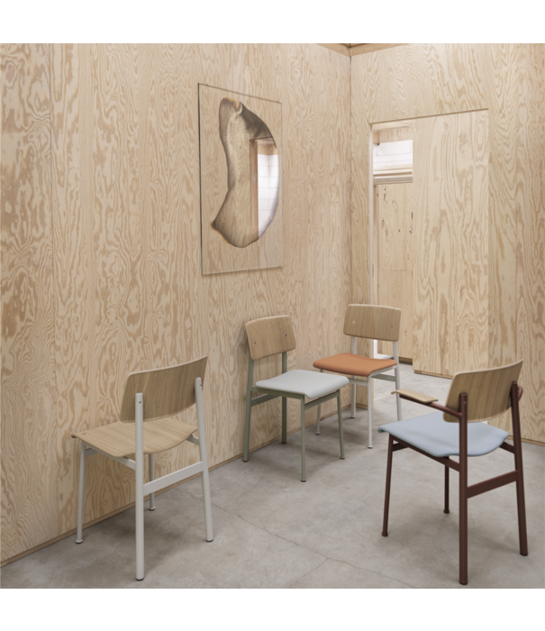 Muuto  Muuto Loft Stoel eiken, tube stalen onderstel
