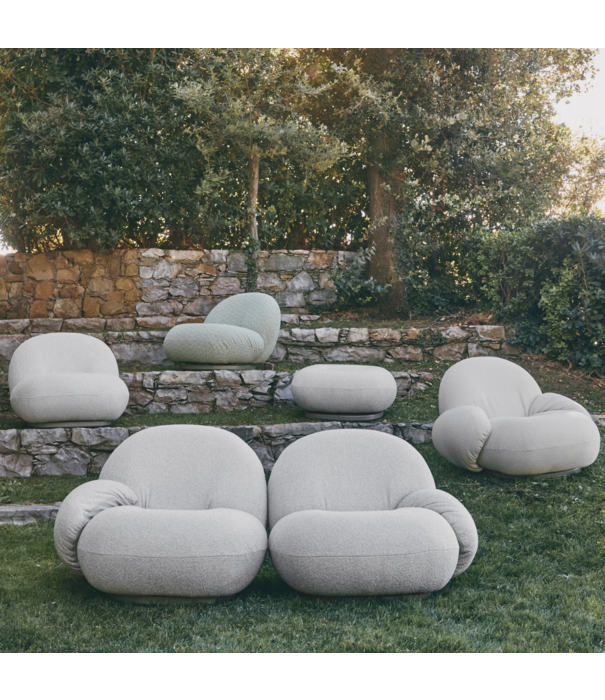 Gubi  Gubi - Pacha outdoor ottoman swivel base - fabric Libera 003