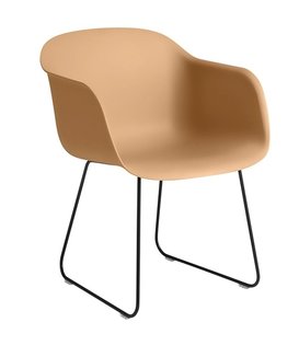 Muuto - Fiber armstoel slede ochre, zwart