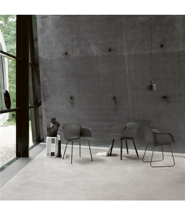 Muuto  Muuto  Fiber Armchair black, sled base