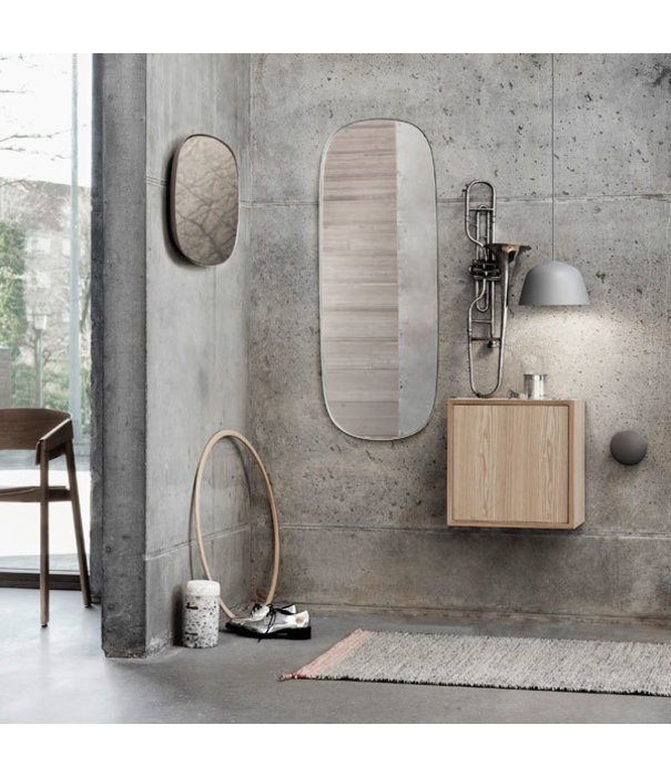 Muuto Framed mirror small - taupe