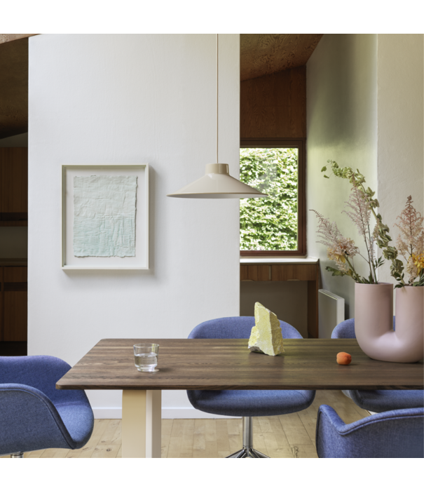 Muuto  Muuto Kink Vase Sand