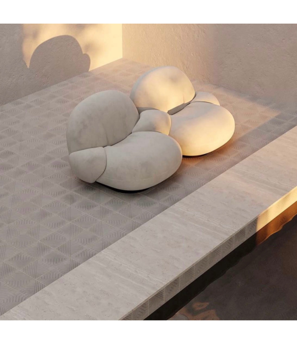 Gubi  Pacha 2-zits Sofa met armleuning, Belsuede 10 sand