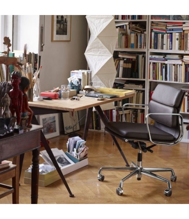 Vitra  Vitra Compas Direction Desk deep black, oak top