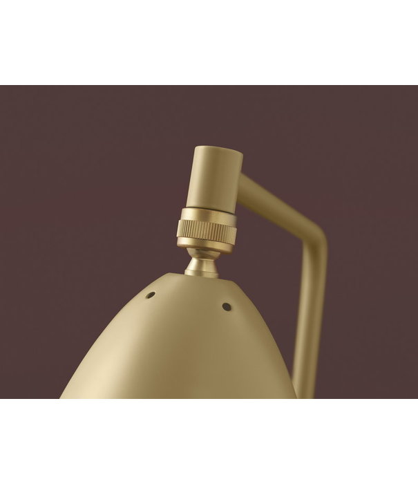 Gubi  Gubi -   Grasshopper vloerlamp - aluminium olive brown