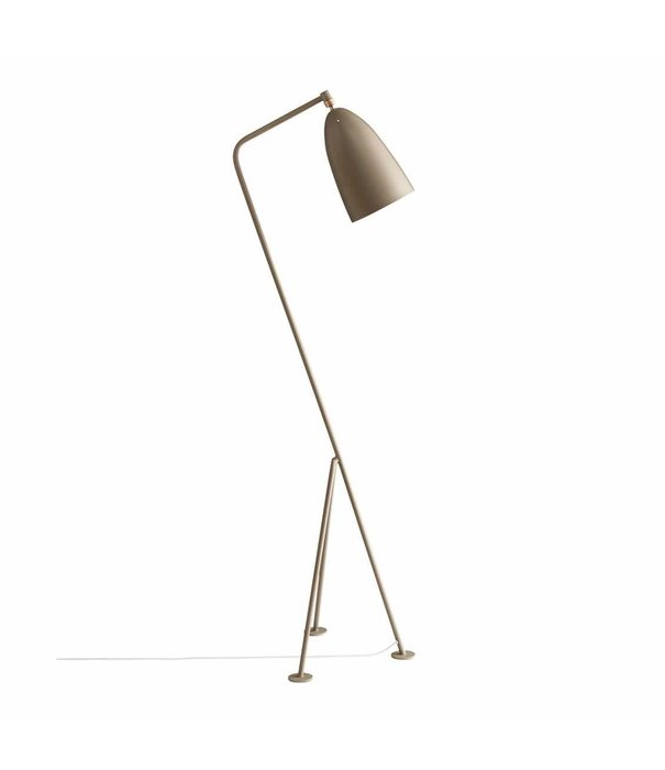 Gubi  Gubi -   Grasshopper floor lamp warm grey