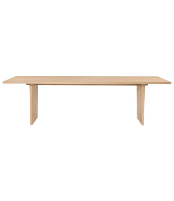 Gubi  Gubi - Private eettafel licht eiken L260 cm.