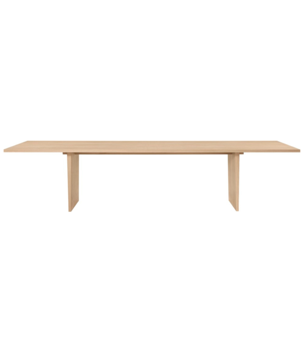 Gubi  Gubi - Private eettafel licht eiken L320 cm.