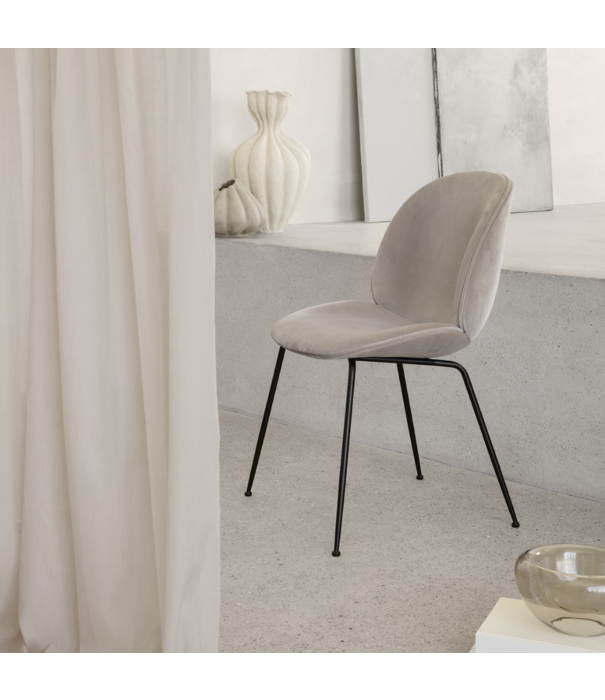 Gubi  Gubi Beetle Dining Chair Belsuede grey, base black