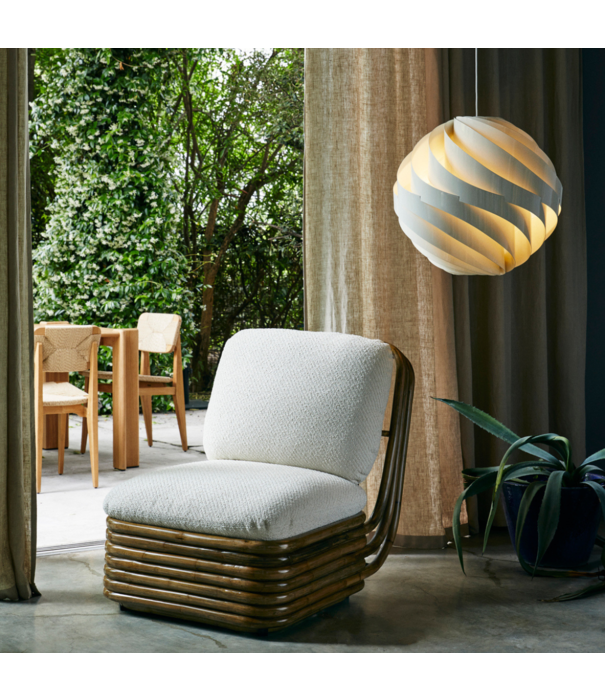Gubi  Bohemian 72 Lounge Chair rattan  Diagonal Boucle 007