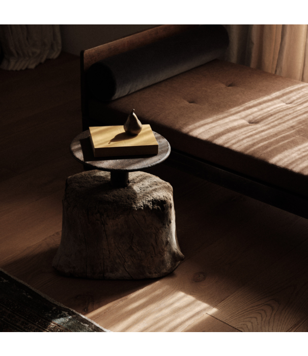 Audo Audo Copenhagen Divot Tray brass