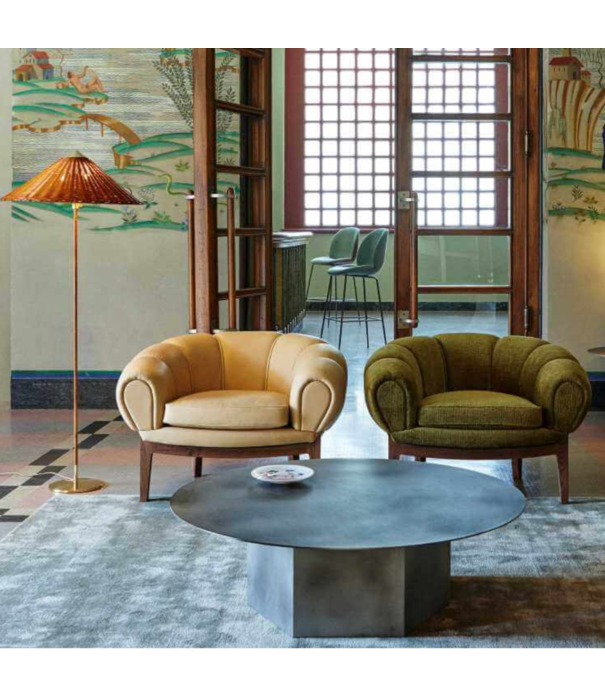Gubi  Croissant Lounge Chair Chamois leather, walnut legs
