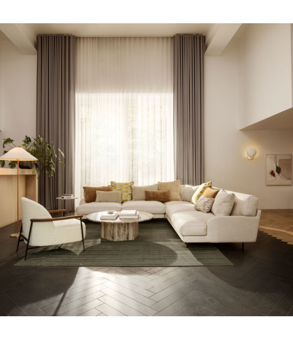 Gubi  Gubi - Sejour lounge armchair - Dora boucle 001