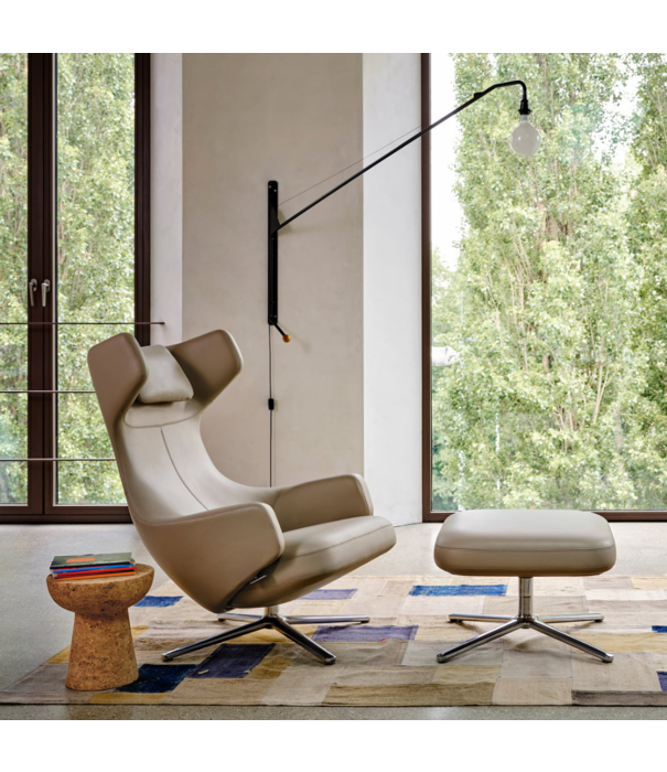 Vitra  Grand Repos Lounge Stoel + Ottoman, Cosy reed green