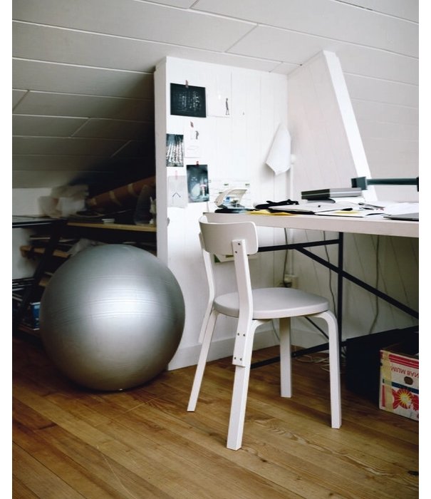 Artek  Artek - Chair 69 birch, white lacquered