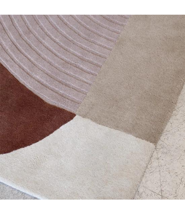 Layered  Layered Follow The Trace Rug