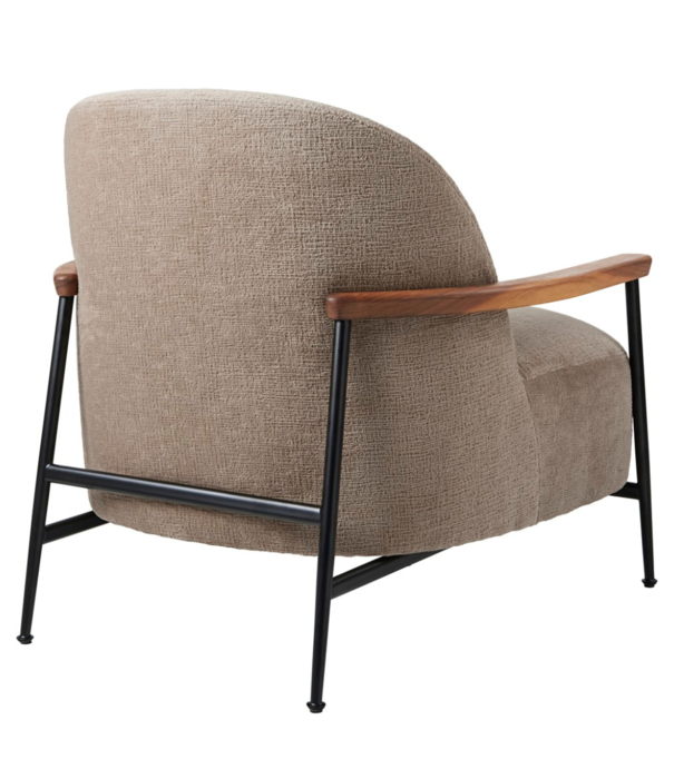 Gubi  Sejour Lounge Chair with armrest, Mumble 14 taupe, walnut