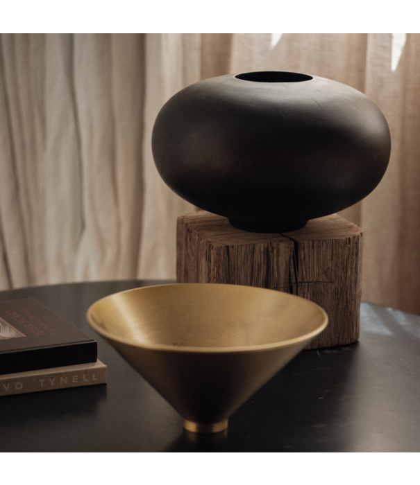 Audo Audo Copenhagen Surround Vase brown wood