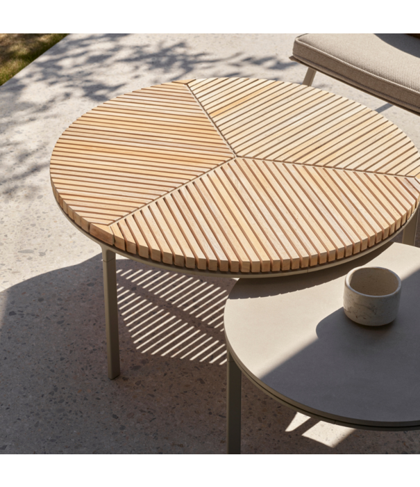 Vipp  716 Outdoor Coffee Table teak Ø90