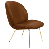 Gubi - Beetle lounge stoel cognac leer - conic voet messing