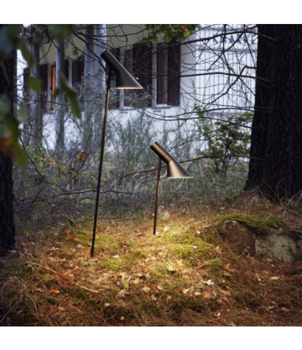 Louis Poulsen  AJ Garden Bolderlamp zwart, LED 3000K