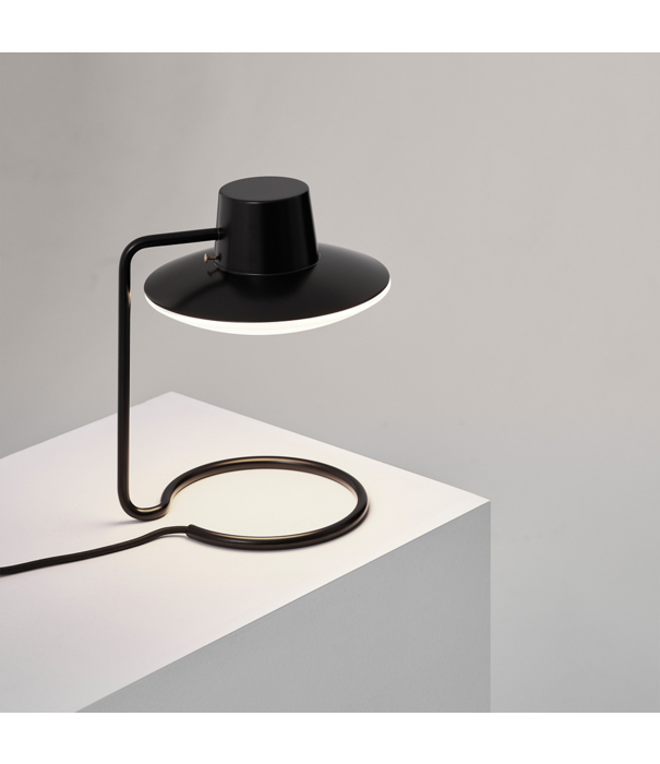 Louis Poulsen  Louis Poulsen - AJ Oxford table lamp black