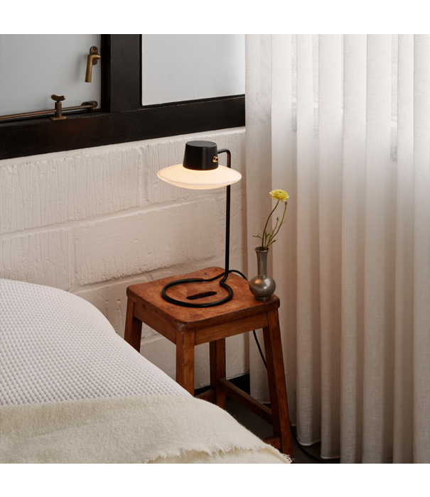 Louis Poulsen  Louis Poulsen AJ Oxford Table Lamp