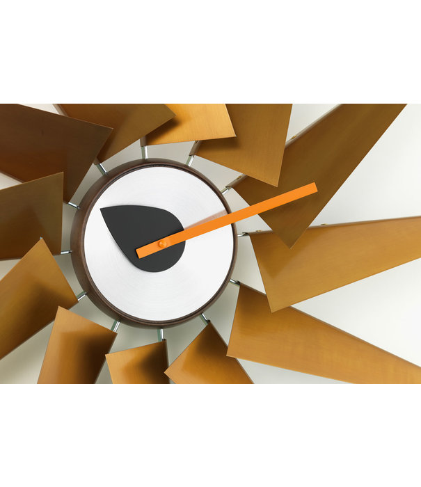 Vitra  Vitra  Turbine Wall Clock brass / aluminium