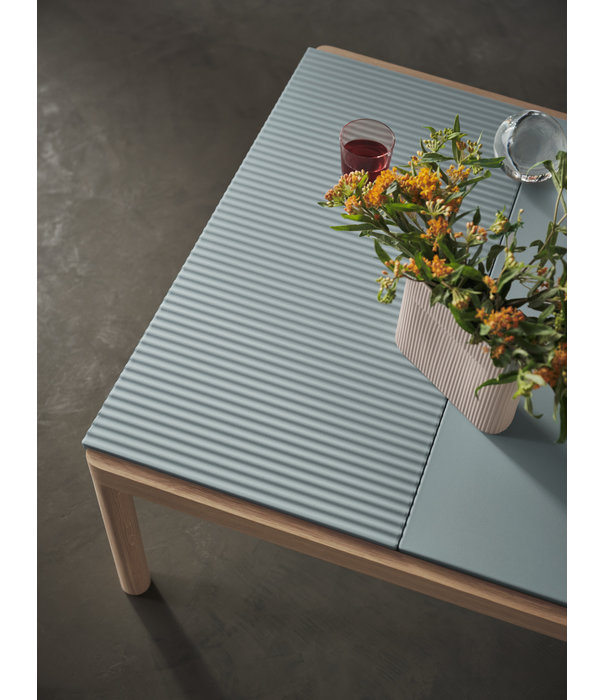 Muuto  Muuto - Couple Salontafel 3 Tiles - 2 plain, 1 wavy