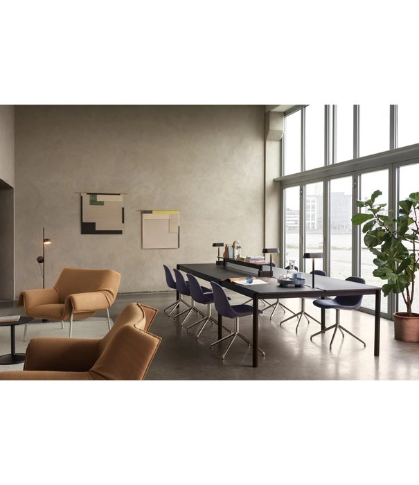 Muuto  Muuto Wrap Lounge Chair Ecriture 240, grey base