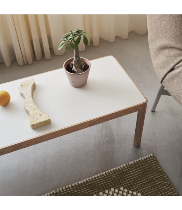 Muuto  Muuto Workshop Coffee Table oak, warm grey lino 120cm