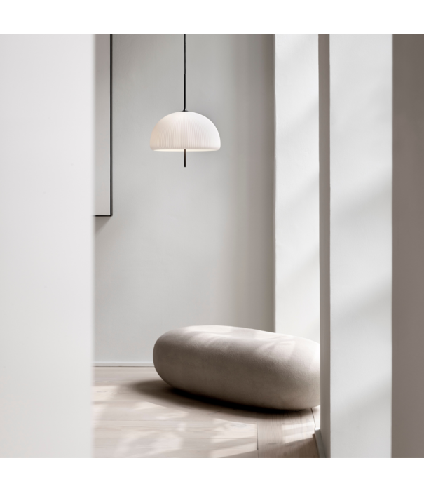 Vipp   595 Sculpture Pendant Lamp opal glass